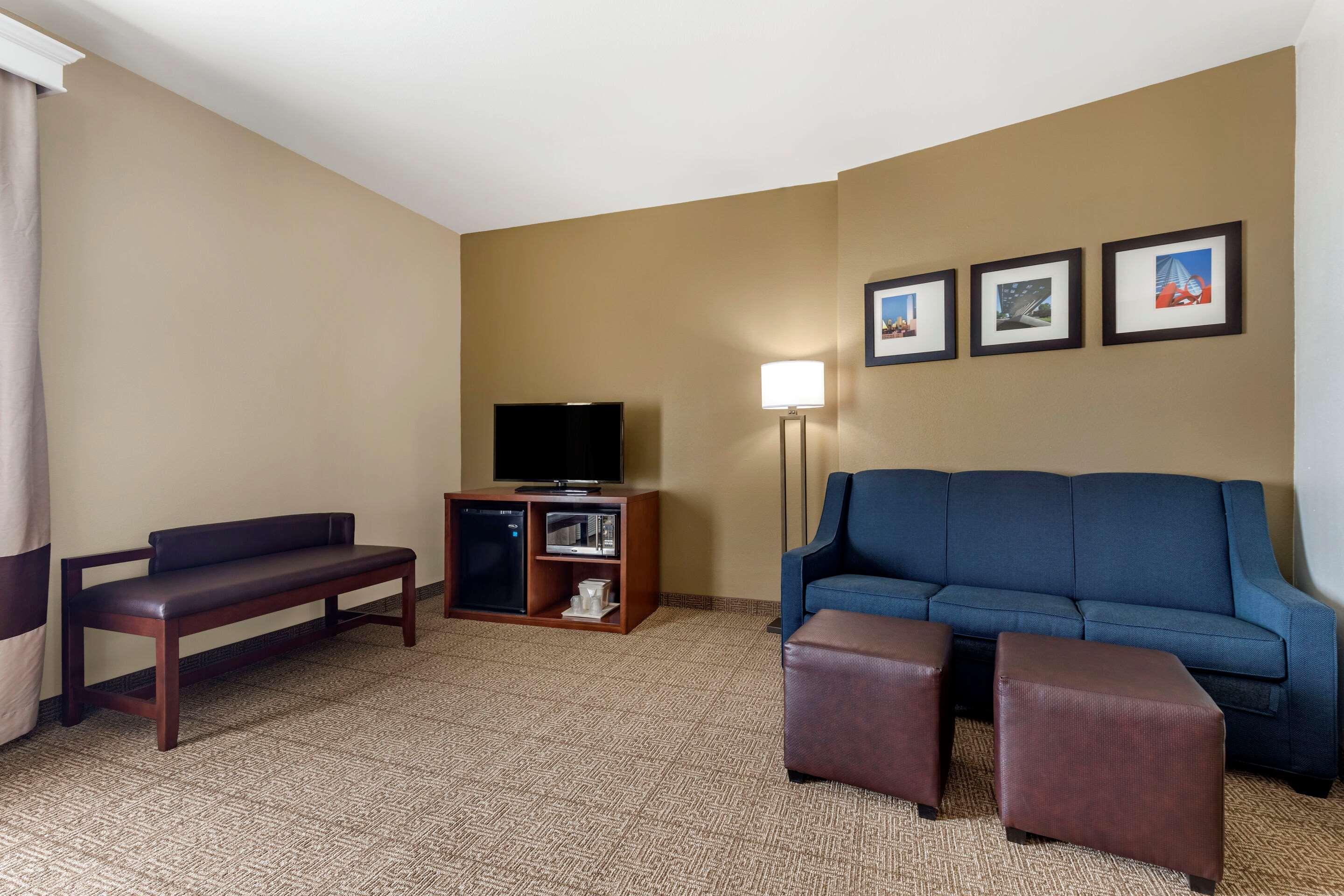 Comfort Suites West Dallas - Cockrell Hill Zewnętrze zdjęcie