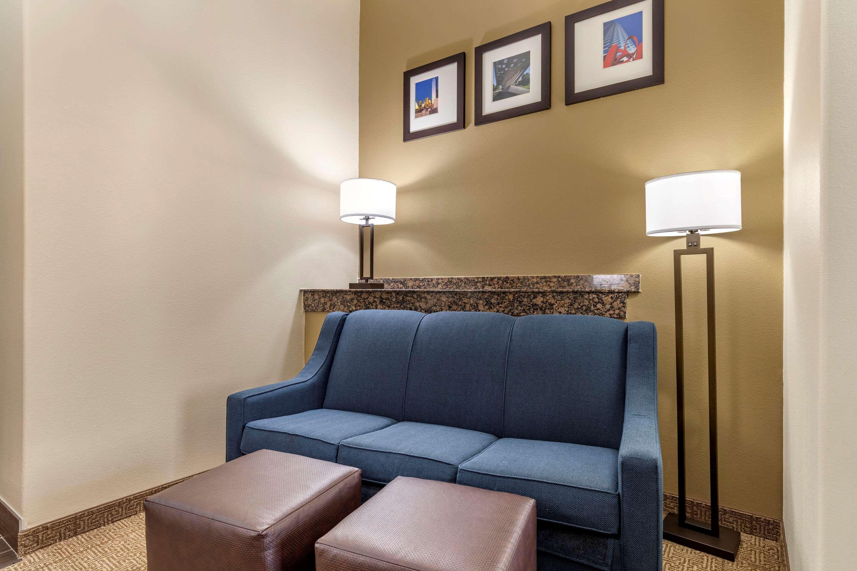 Comfort Suites West Dallas - Cockrell Hill Zewnętrze zdjęcie