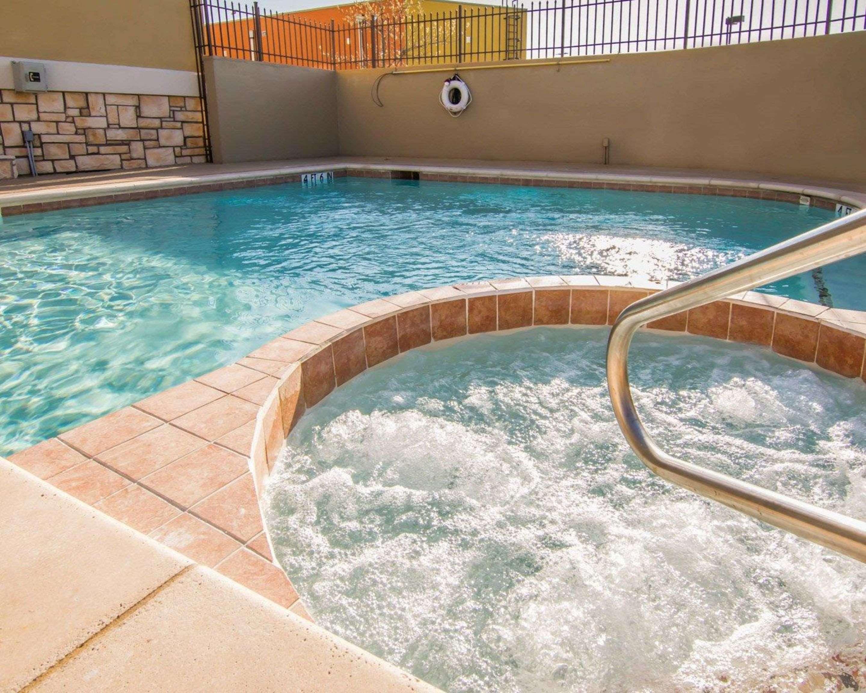 Comfort Suites West Dallas - Cockrell Hill Zewnętrze zdjęcie