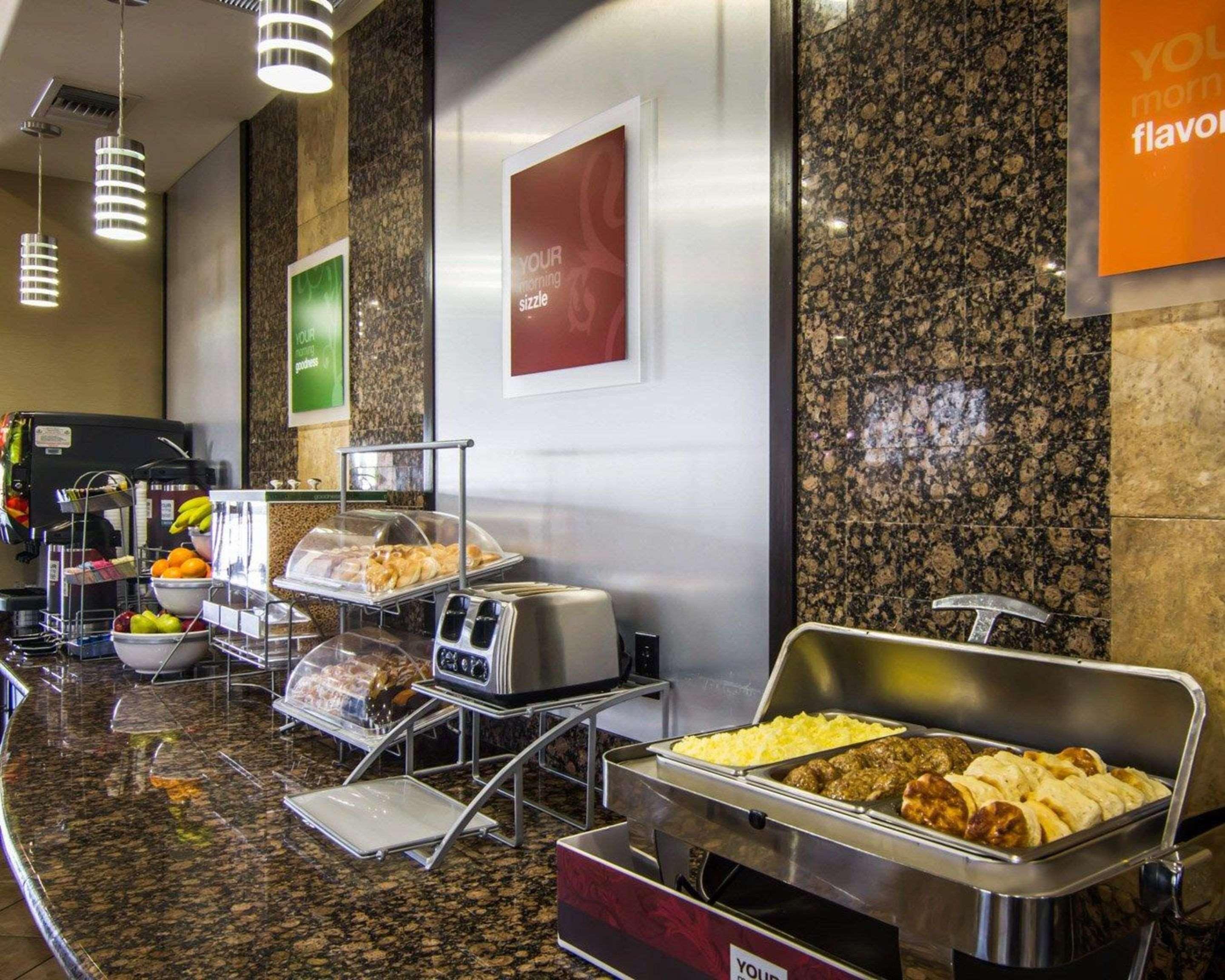Comfort Suites West Dallas - Cockrell Hill Zewnętrze zdjęcie