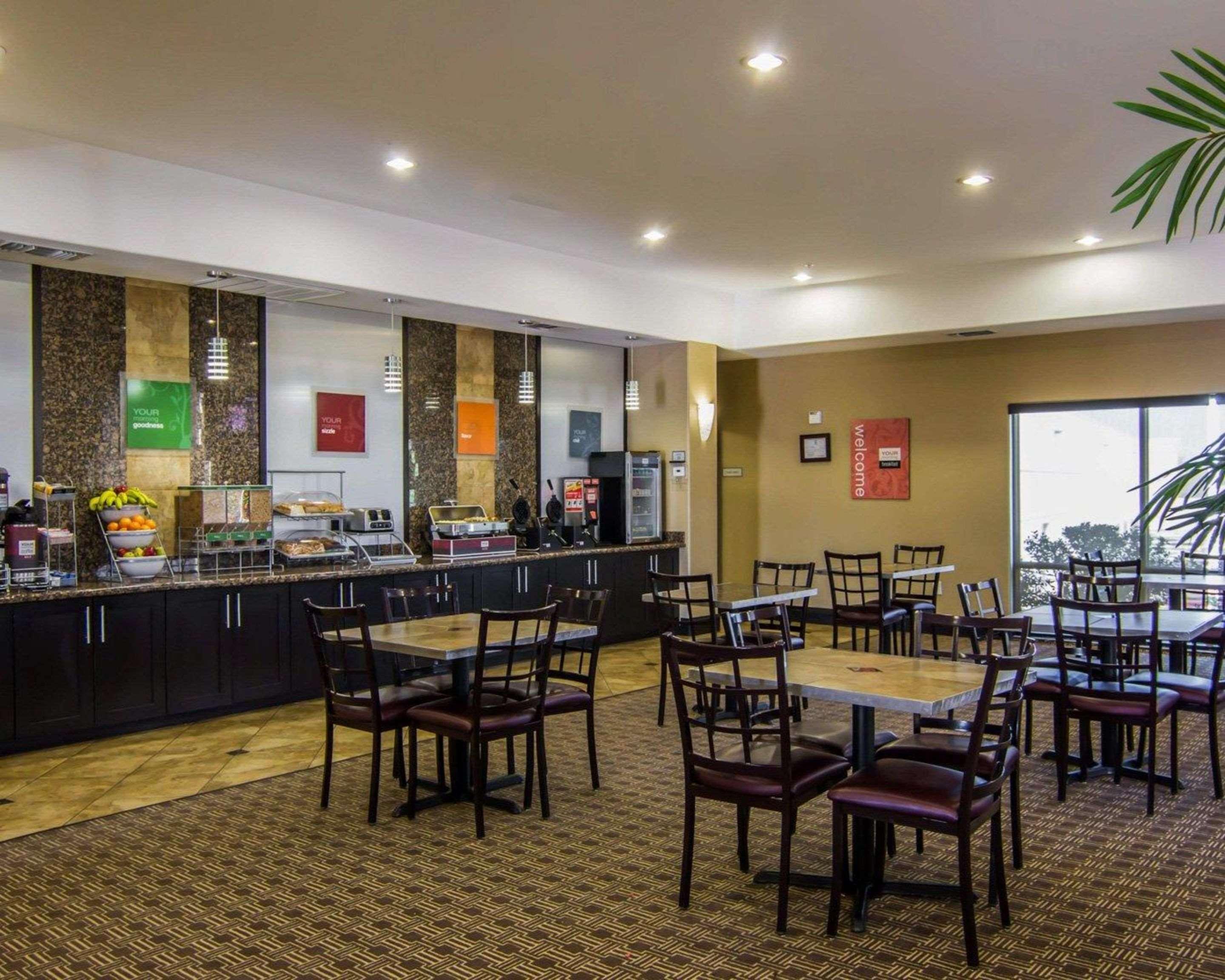 Comfort Suites West Dallas - Cockrell Hill Zewnętrze zdjęcie
