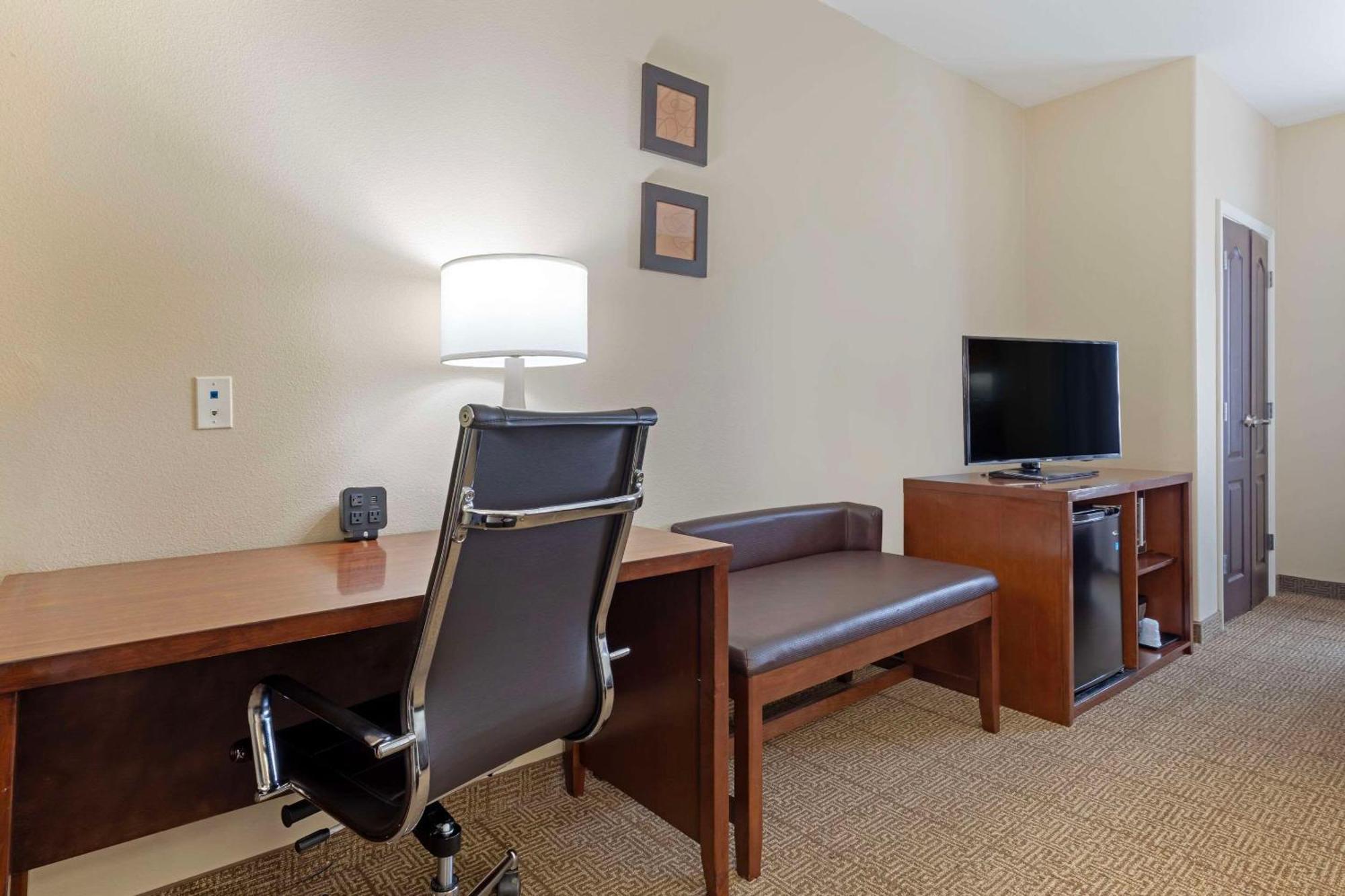 Comfort Suites West Dallas - Cockrell Hill Zewnętrze zdjęcie